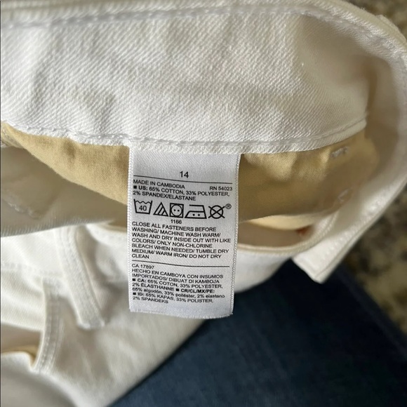 Old Navy Skinny Jeans - Picture 3 of 3